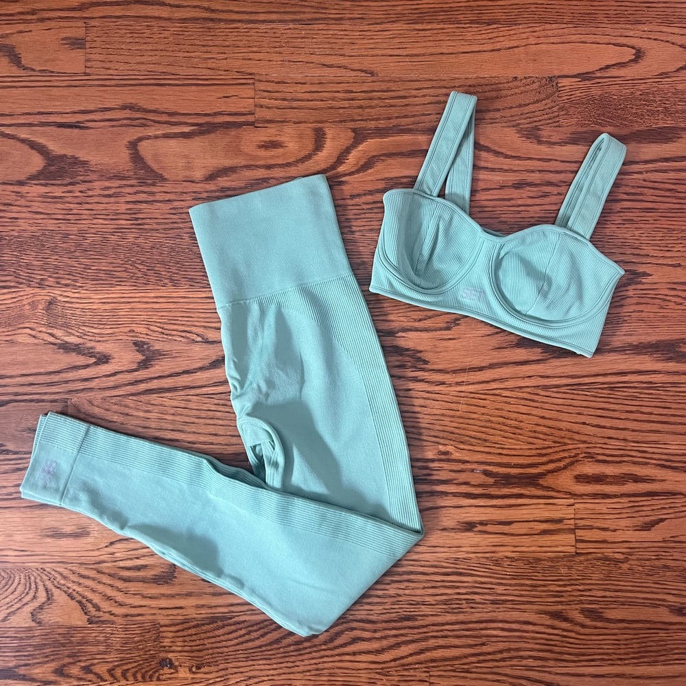 NWT never worn SET active workout set (both XS)
